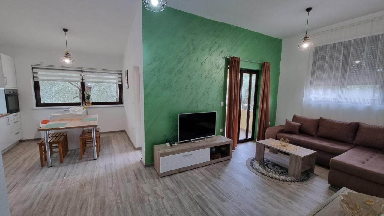 Apartment Val Maslina *