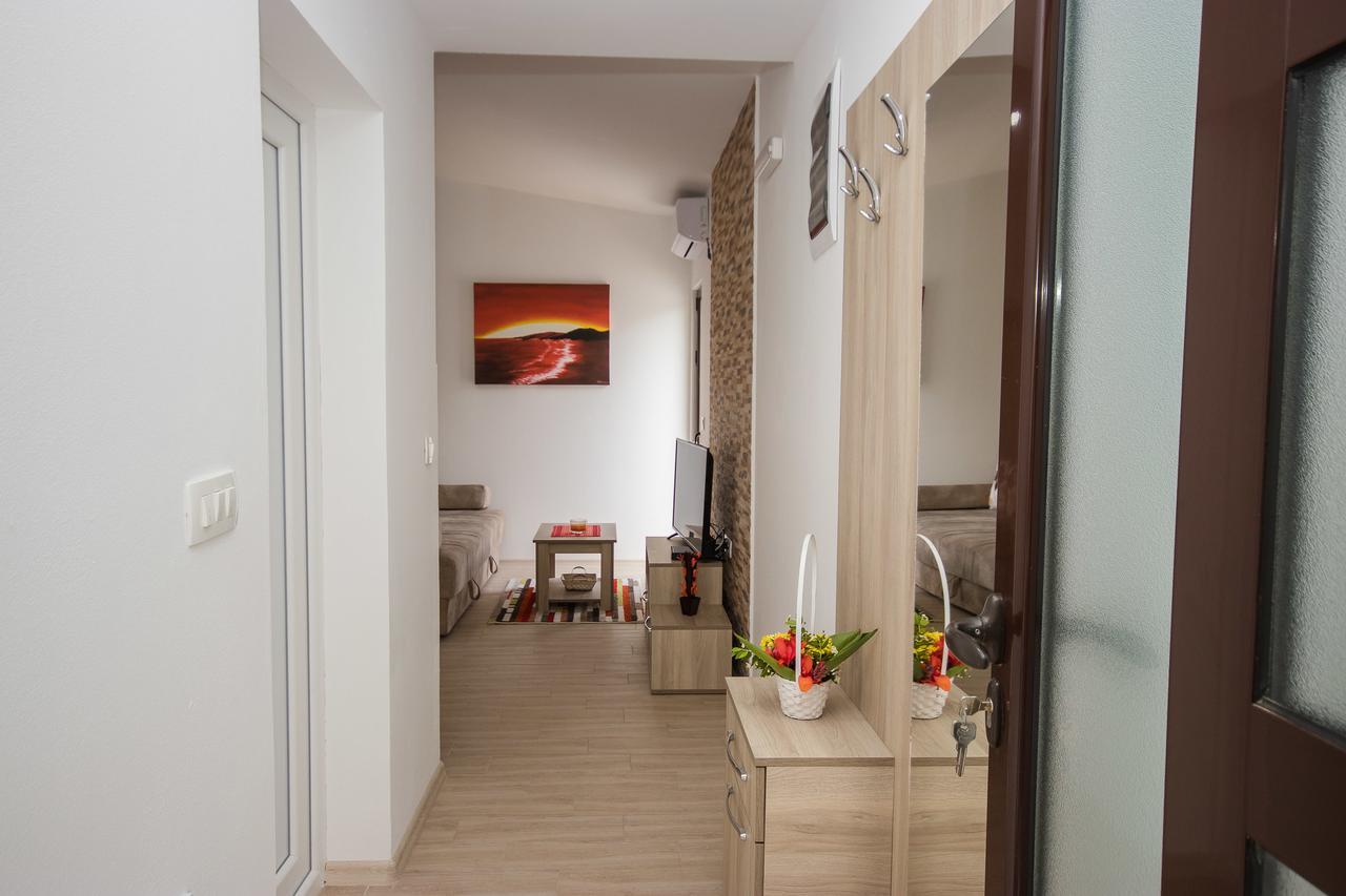 Apartment Val Maslina