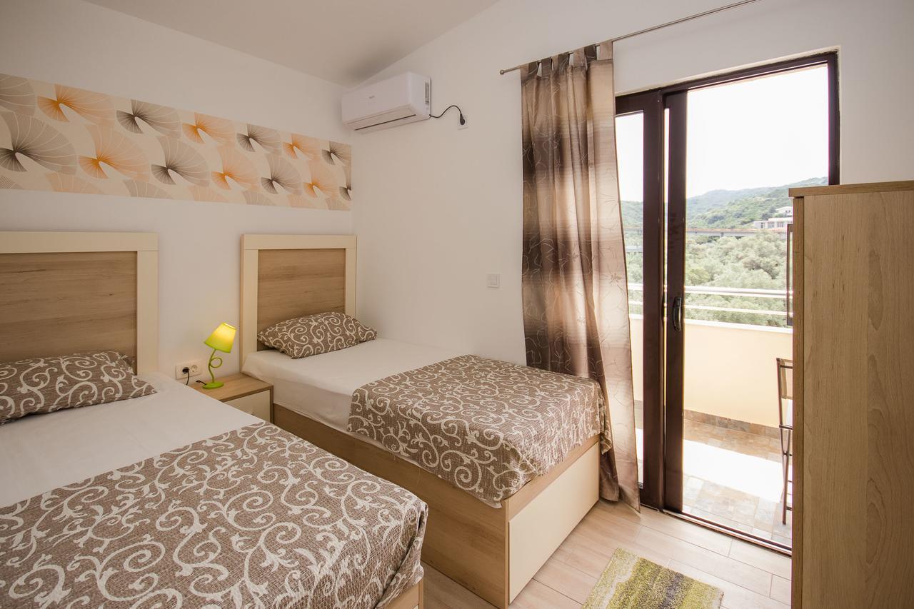 Apartment Val Maslina *